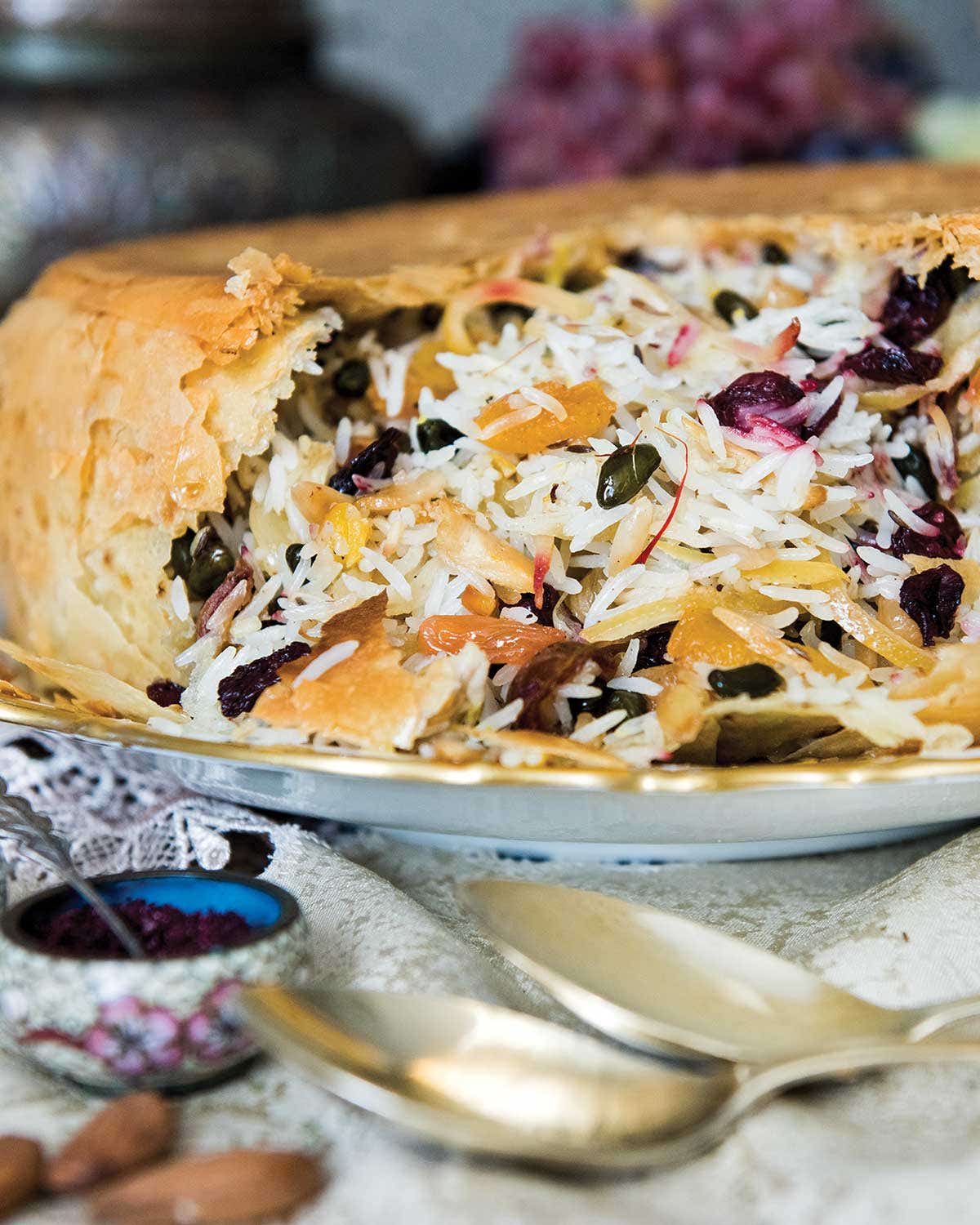 khan plov (chicken pilaf in a lavash crust)